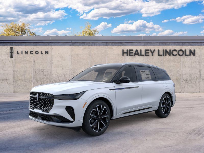 Photo view of 2026 Lincoln Nautilus in White