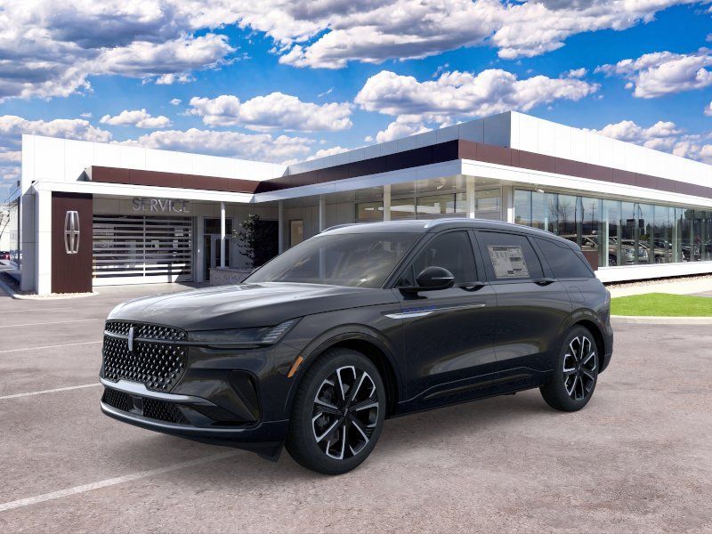 Photo view of 2026 Lincoln Nautilus in Black