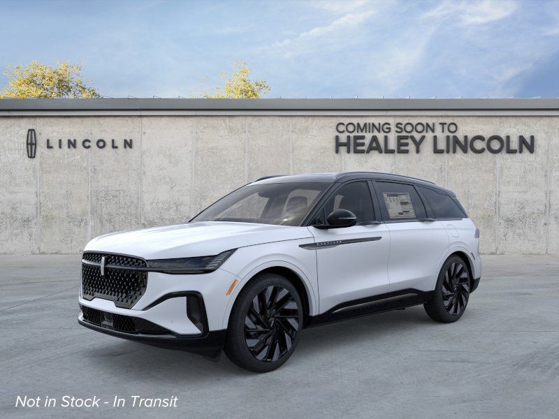 Photo view of 2026 Lincoln Nautilus in White