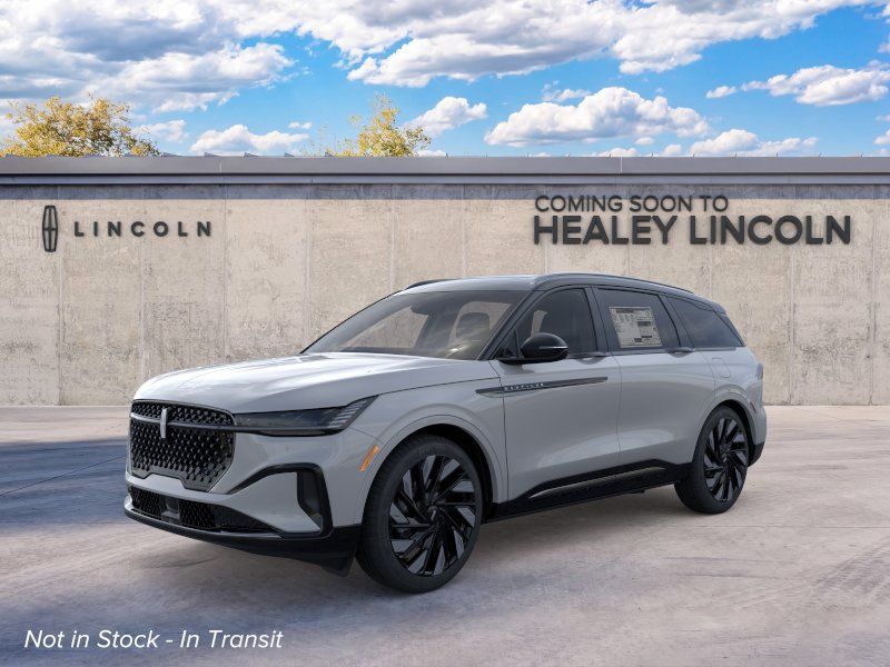 Photo view of 2026 Lincoln Nautilus in Gray
