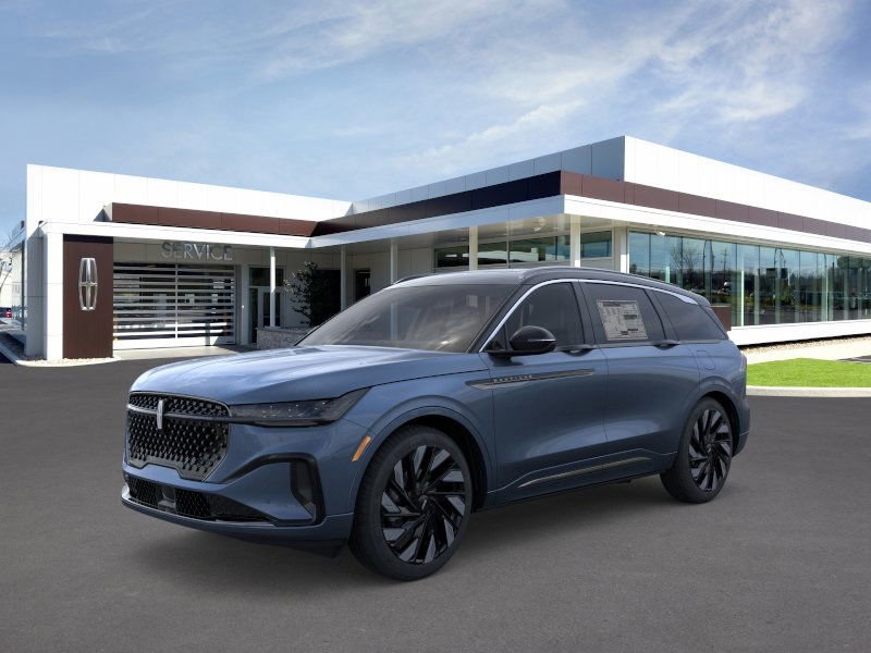 Photo view of 2026 Lincoln Nautilus in Blue