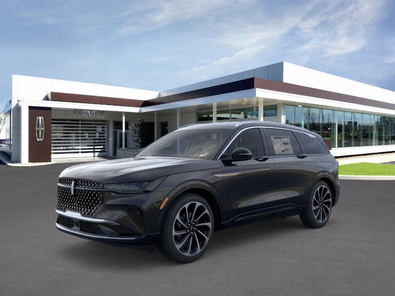 Photo view of 2026 Lincoln Nautilus in Black