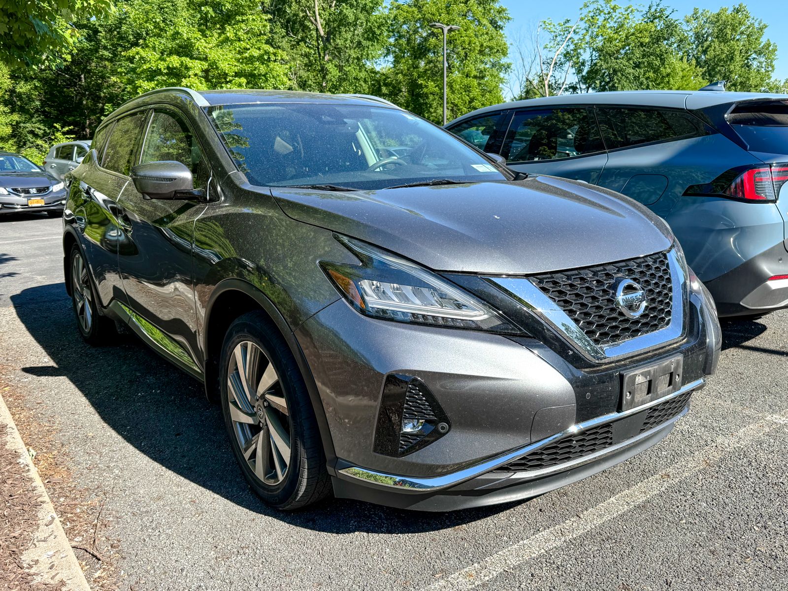 Photo view of 2019 Nissan Murano in Gray