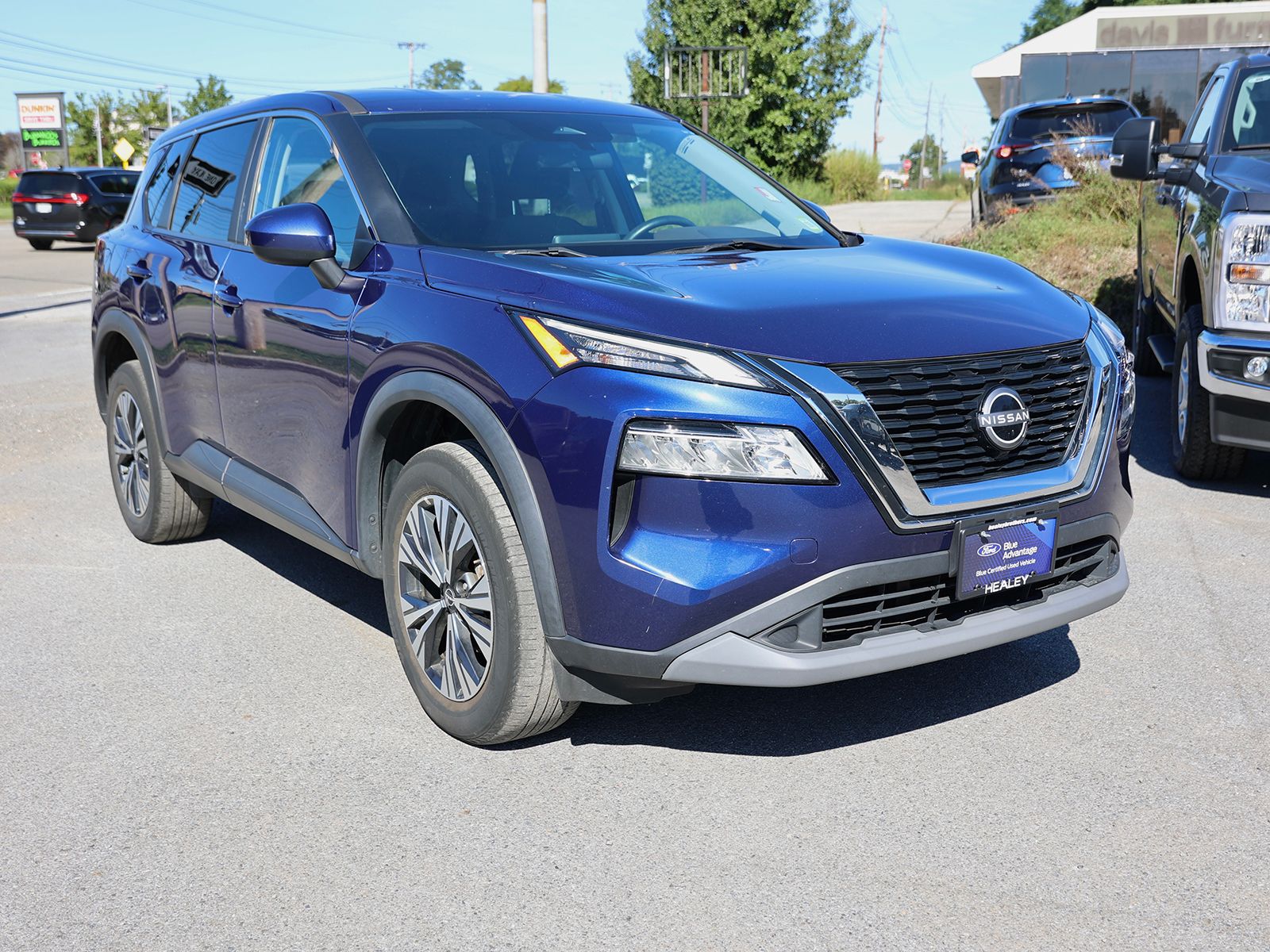 Photo view of 2023 Nissan Rogue in Blue