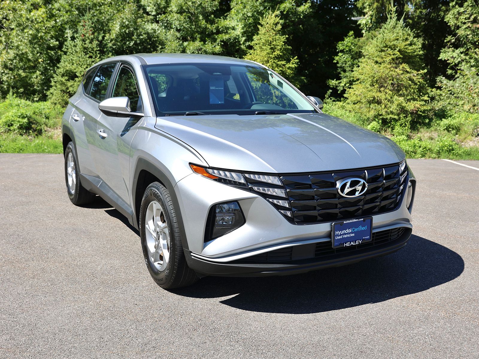 Photo view of 2024 Hyundai Tucson in Silver