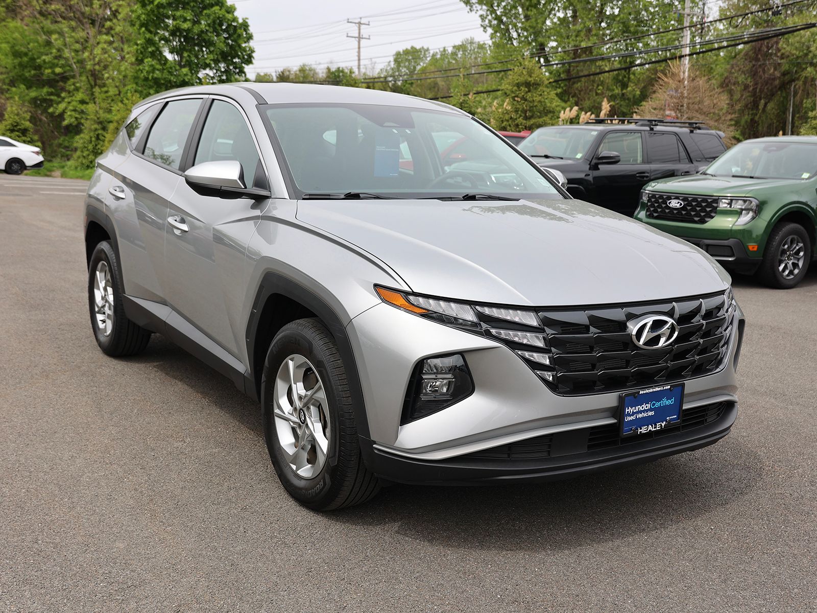 Photo view of 2024 Hyundai Tucson in Silver