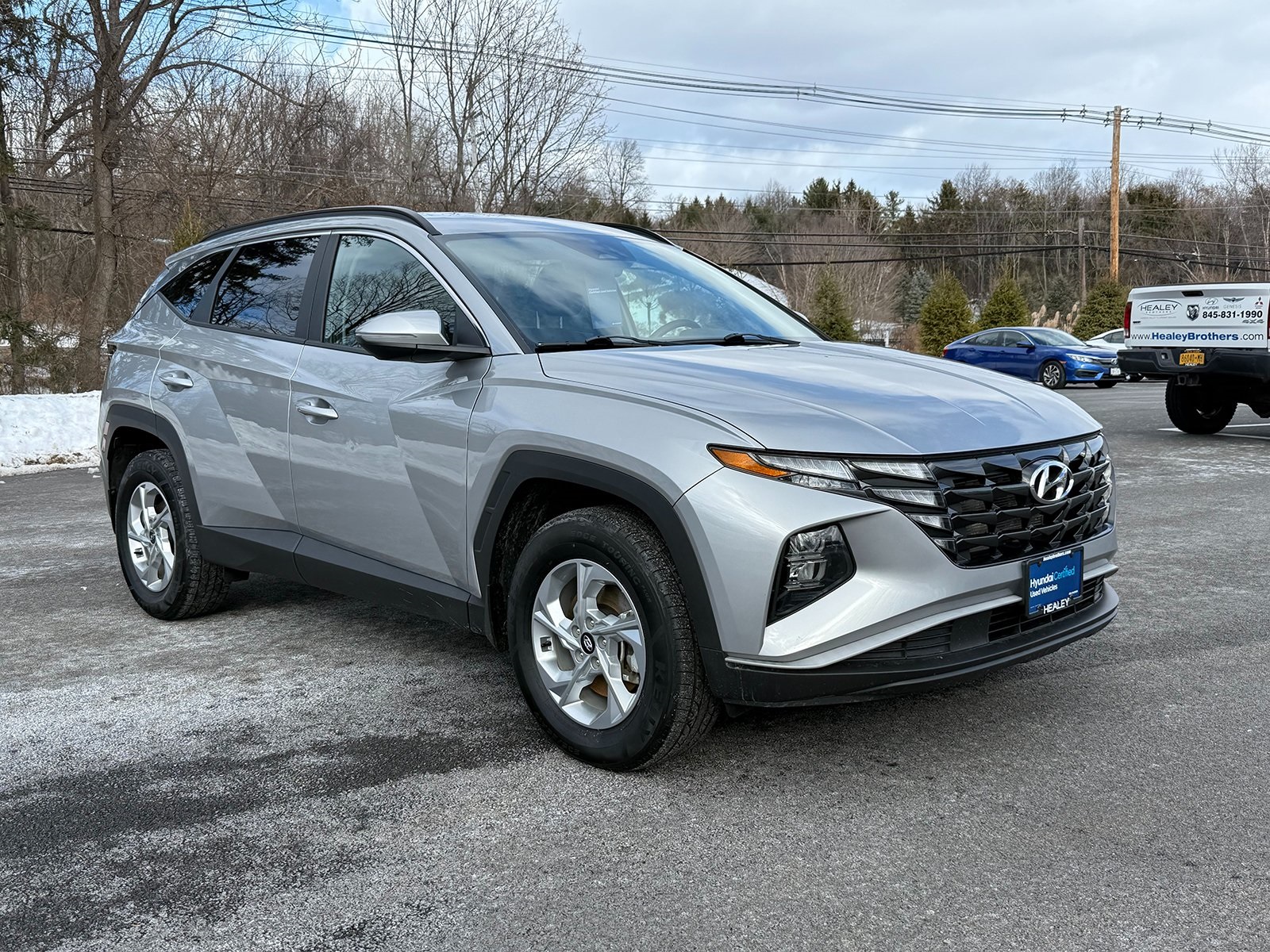 Photo view of 2023 Hyundai Tucson in Silver