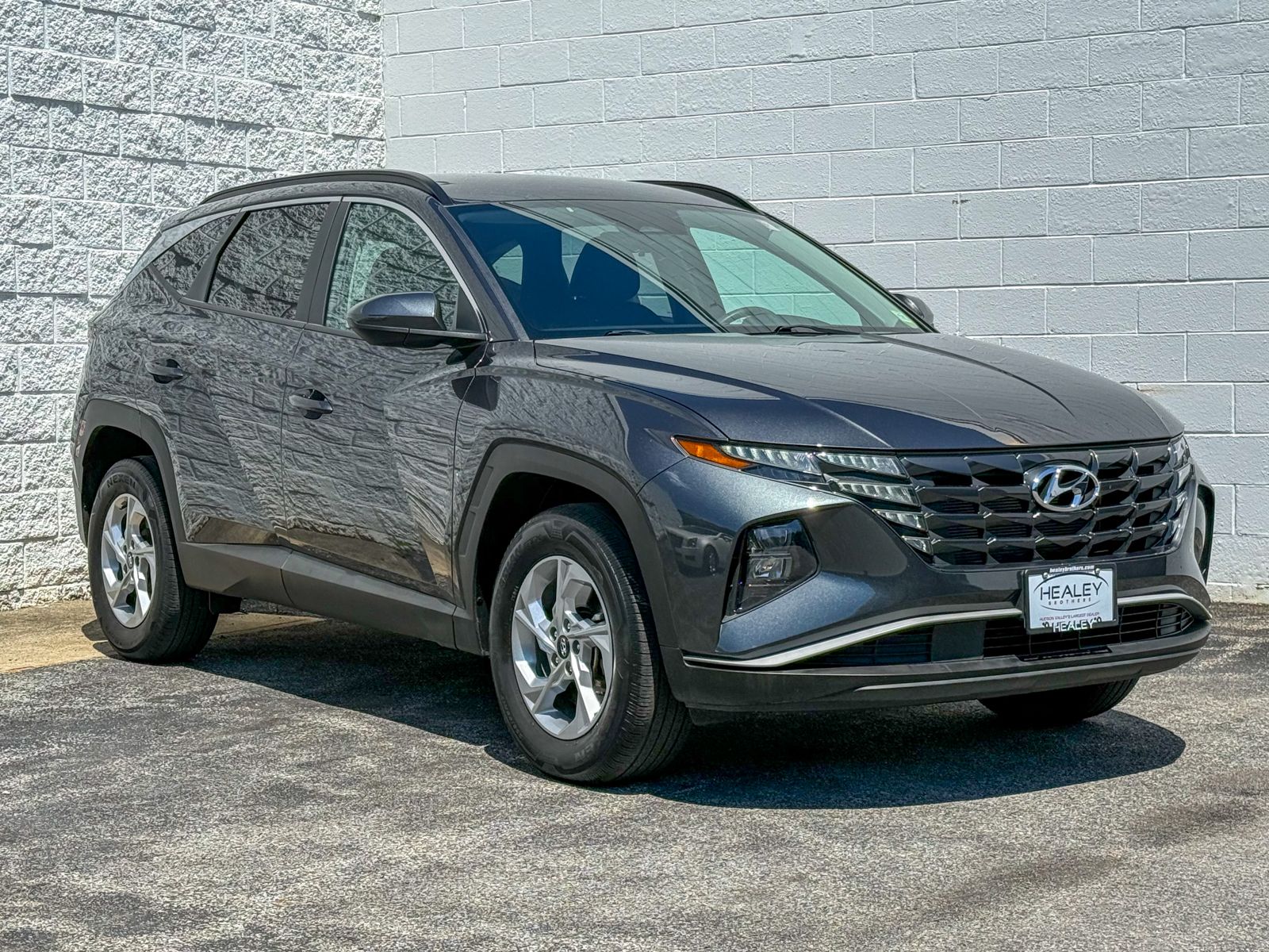 Photo view of 2024 Hyundai Tucson in Gray