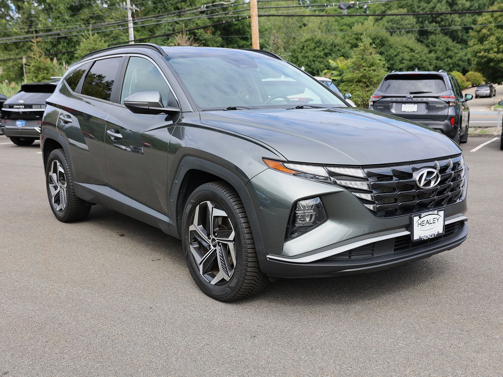 Photo view of 2022 Hyundai Tucson in Gray