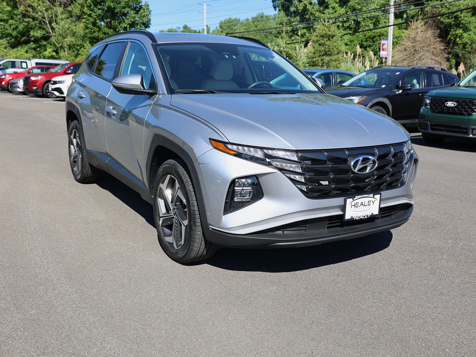 Photo view of 2023 Hyundai Tucson in Silver