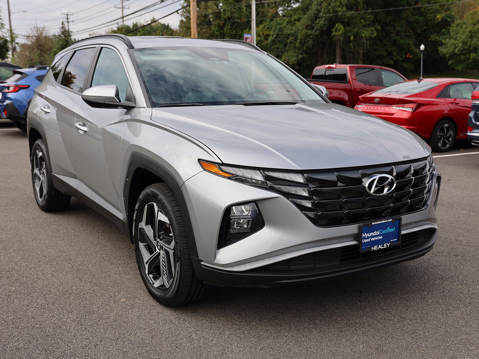 Photo view of 2023 Hyundai Tucson in Silver