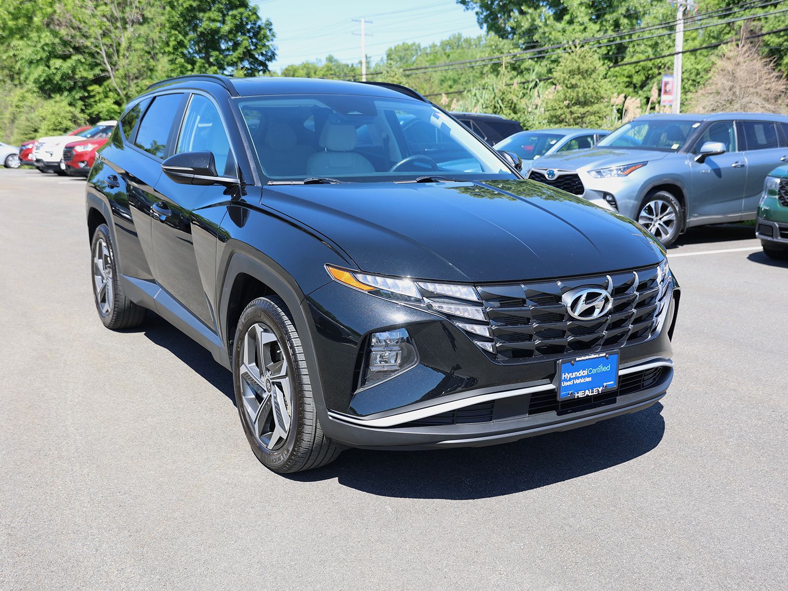 Photo view of 2023 Hyundai Tucson in Black