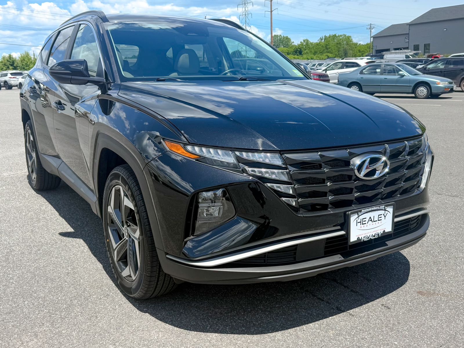 Photo view of 2023 Hyundai Tucson in Black
