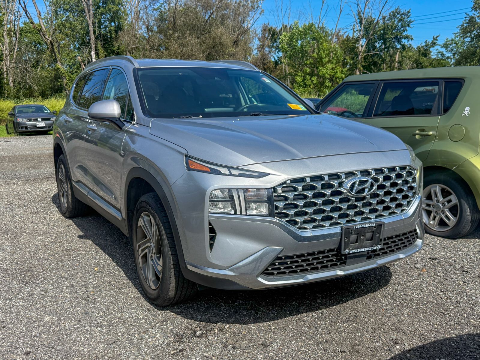 Photo view of 2022 Hyundai Santa Fe in Silver