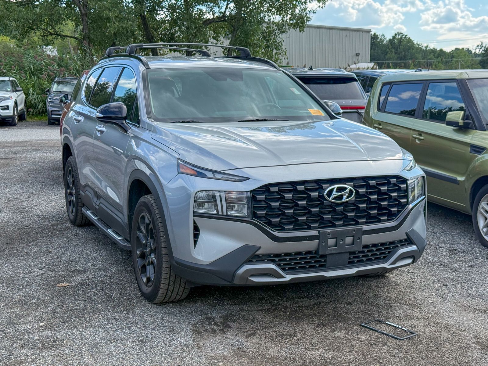Photo view of 2022 Hyundai Santa Fe in Silver
