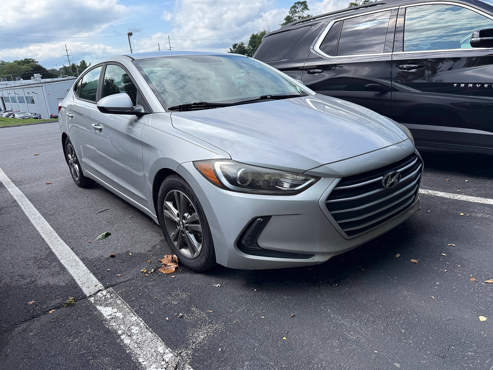 Photo view of 2017 Hyundai Elantra in Silver
