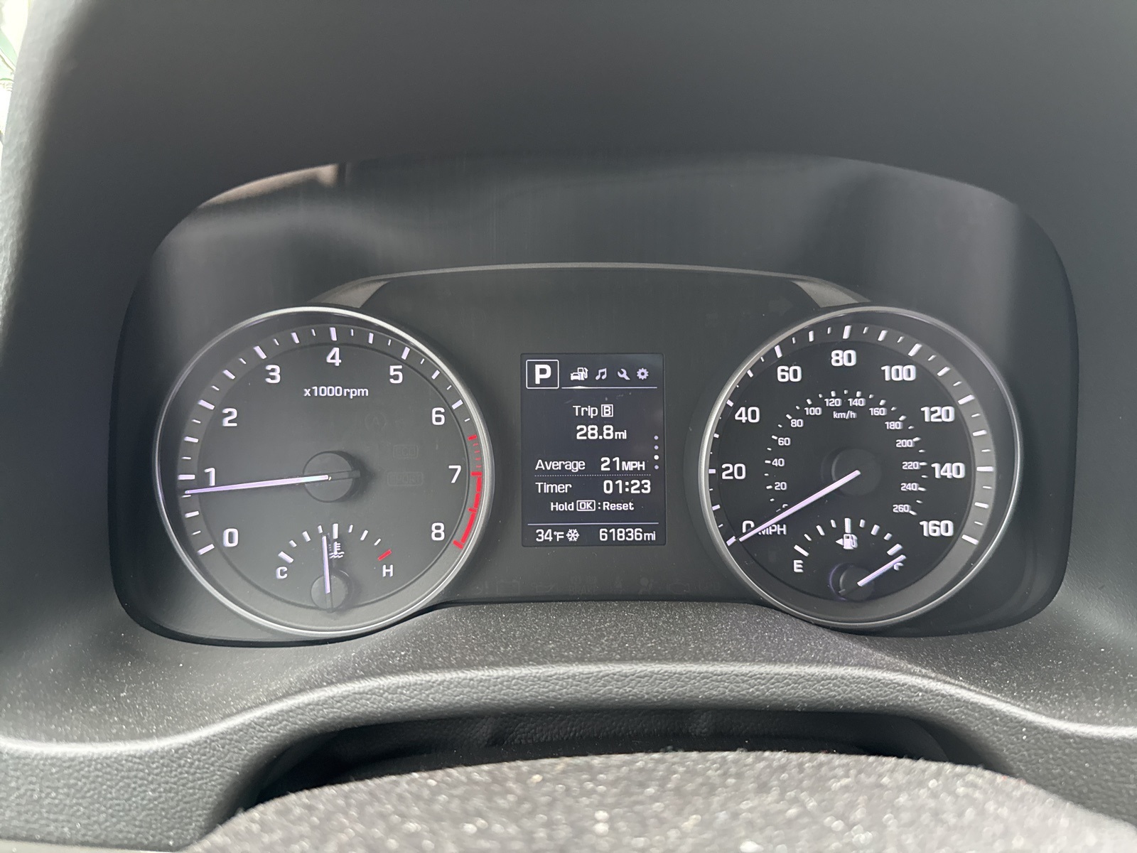 Photo view of 2017 Hyundai Elantra in Black