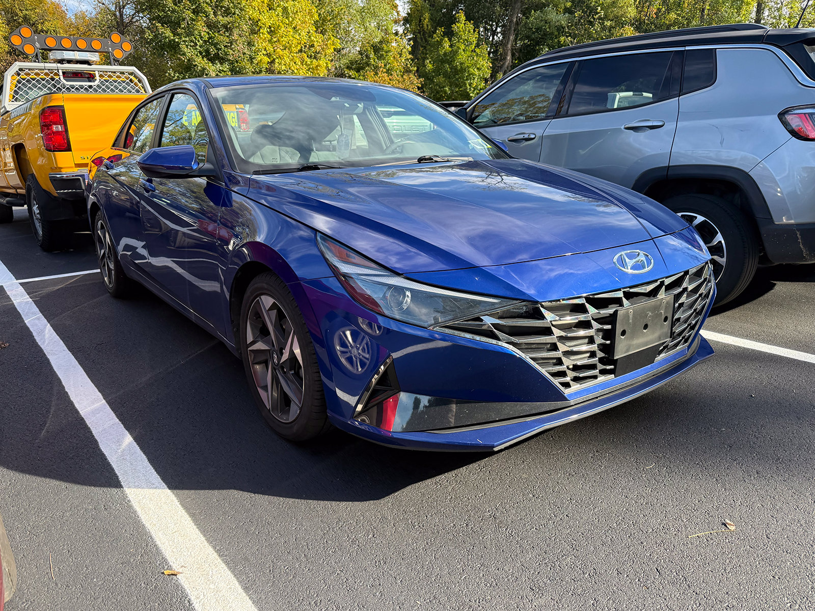 Photo view of 2021 Hyundai Elantra in Blue