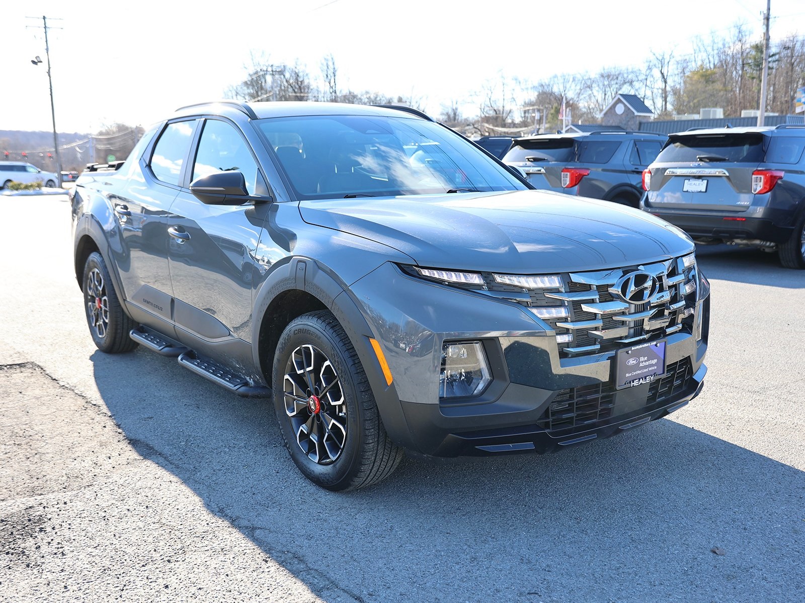 Photo view of 2024 Hyundai Santa Cruz in Gray