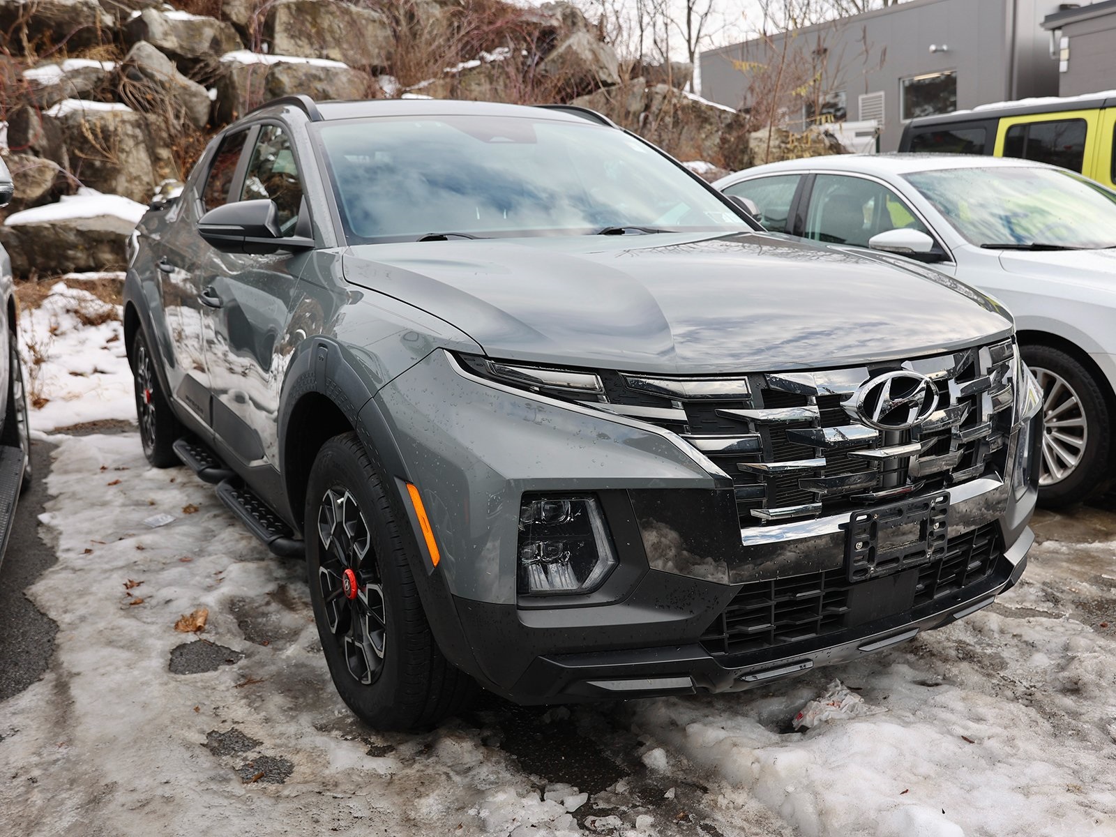 Photo view of 2024 Hyundai Santa Cruz in Gray