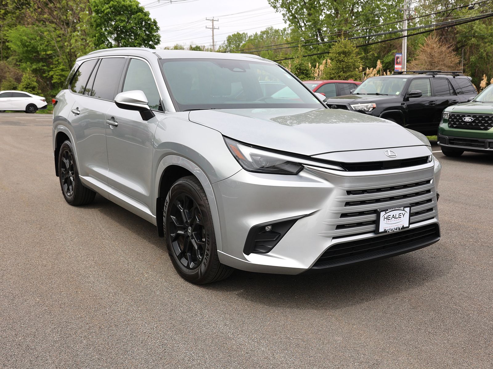 Photo view of 2024 Lexus TX in Silver
