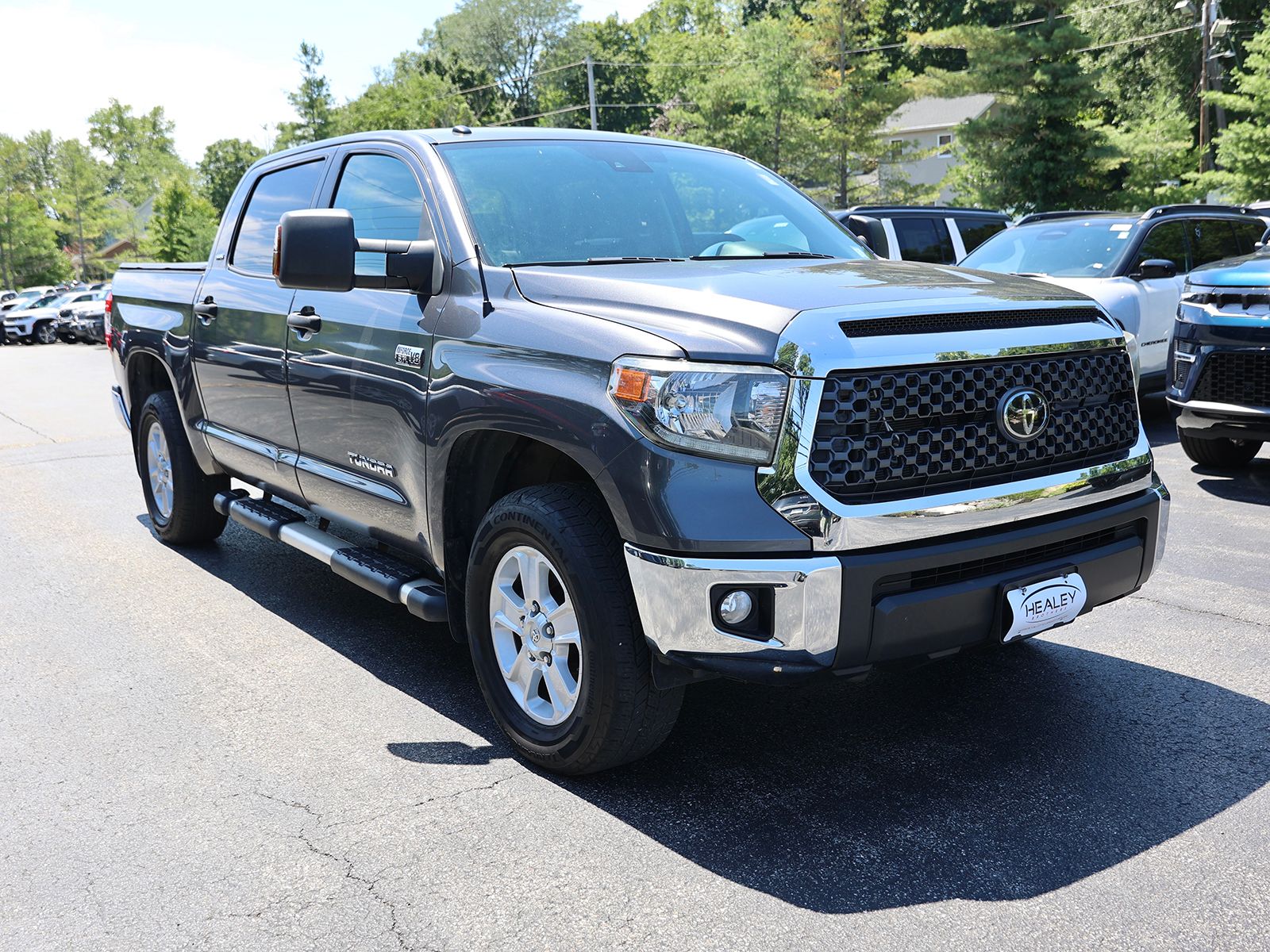 Photo view of 2018 Toyota Tundra in Gray