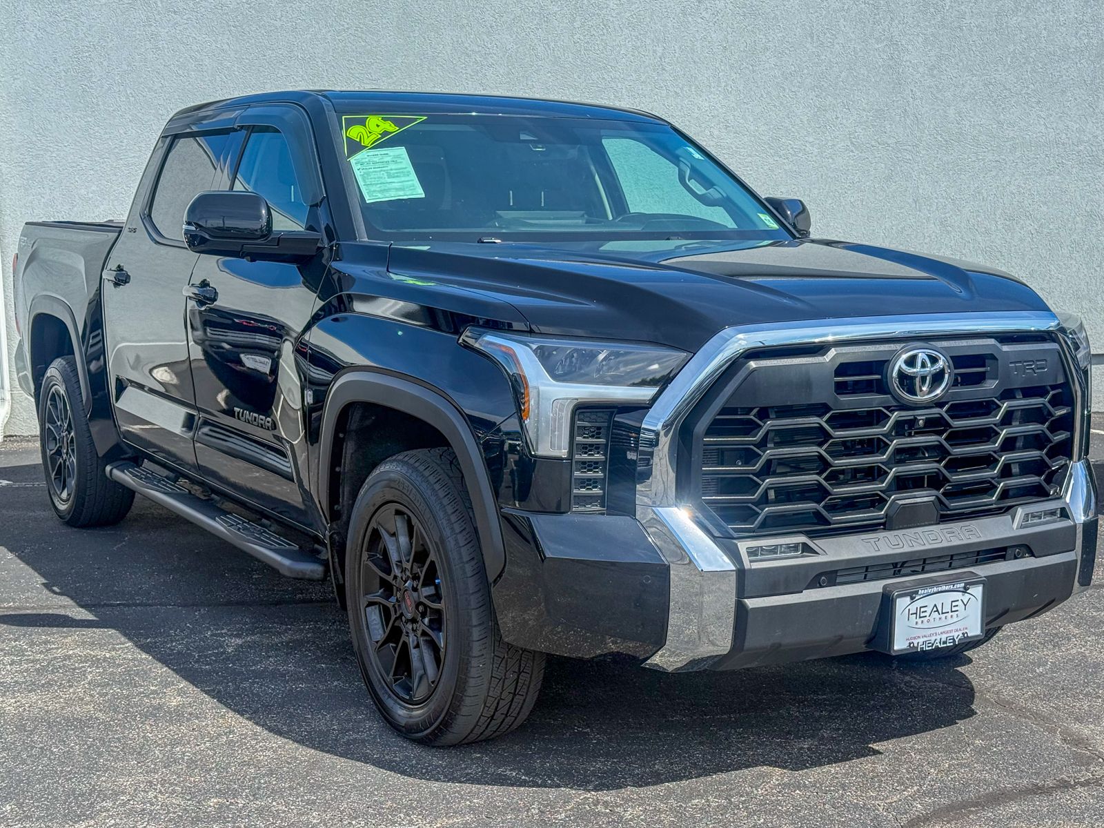 Photo view of 2024 Toyota Tundra in Black