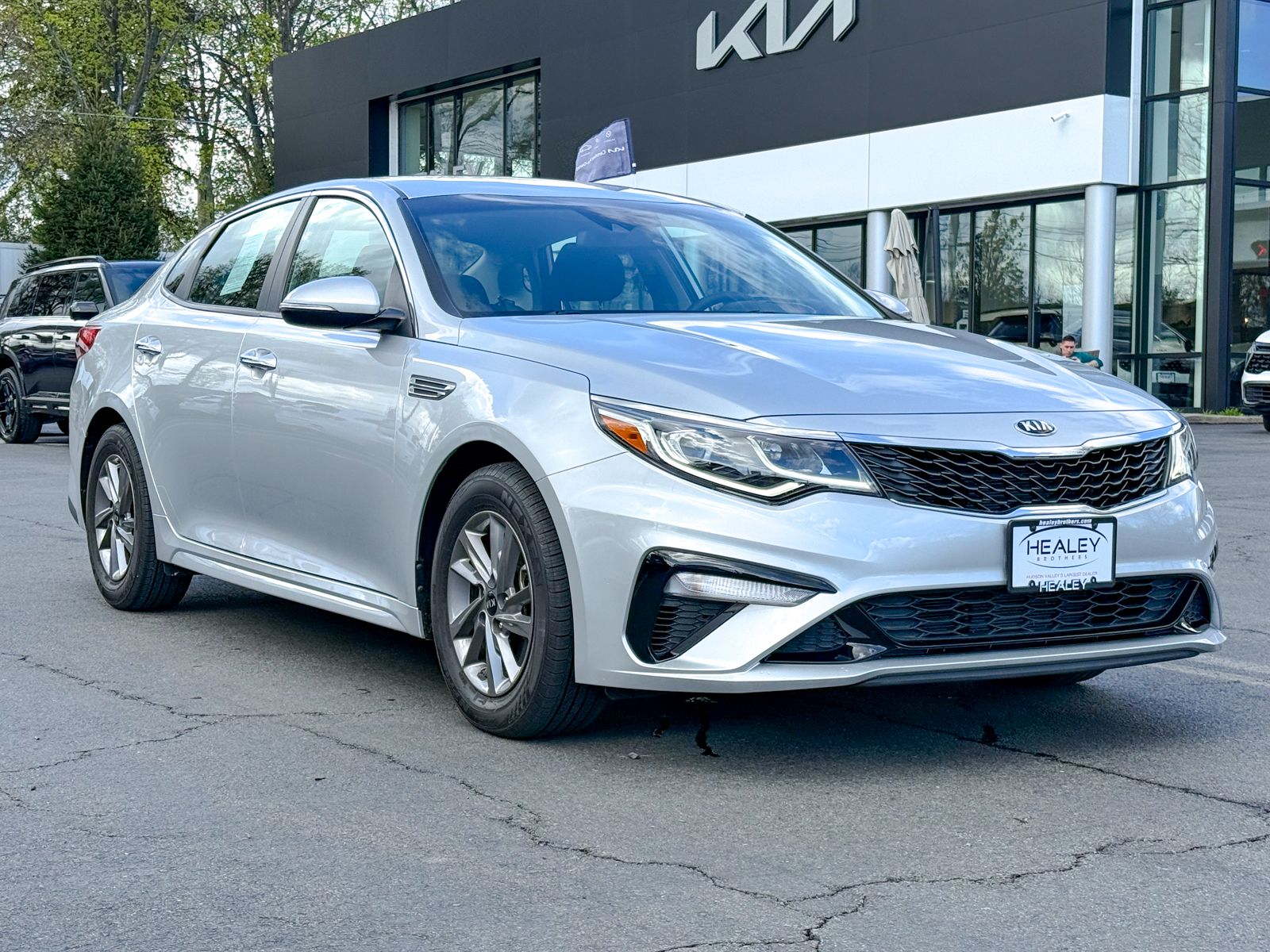Photo view of 2020 Kia Optima in Silver