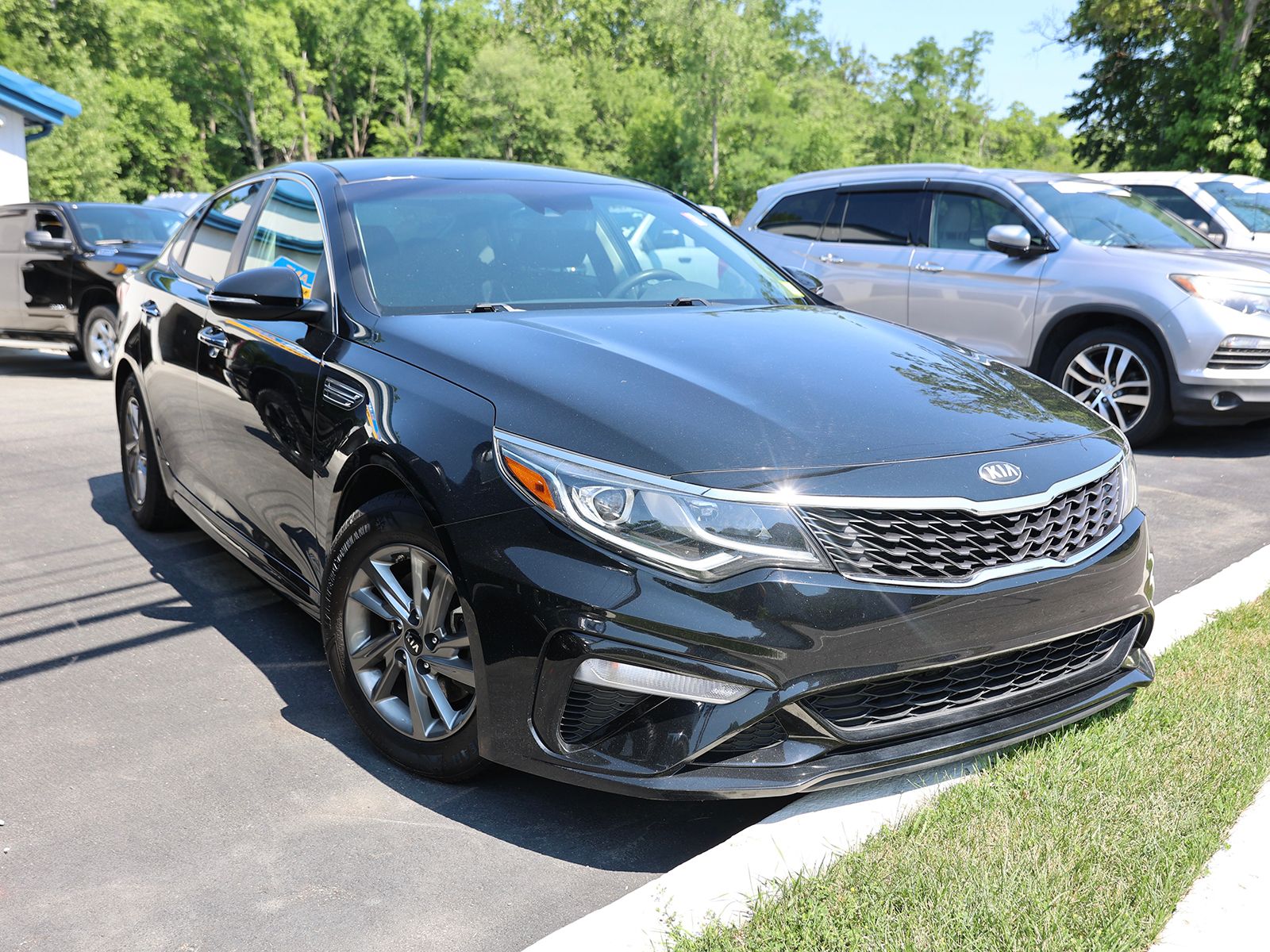 Photo view of 2020 Kia Optima in Black