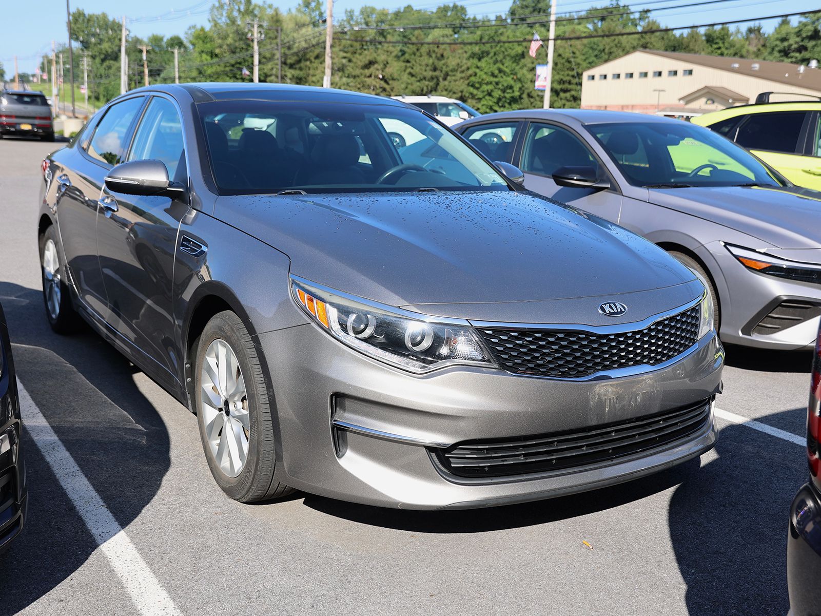 Photo view of 2017 Kia Optima in Gray