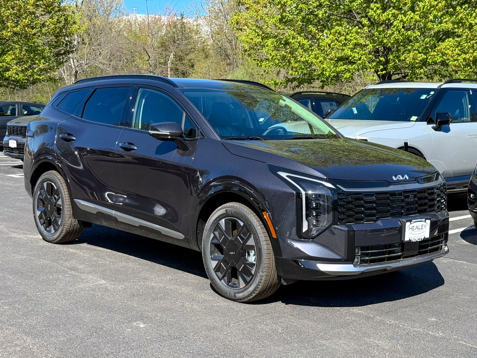 Photo view of 2026 Kia Sportage in Gray