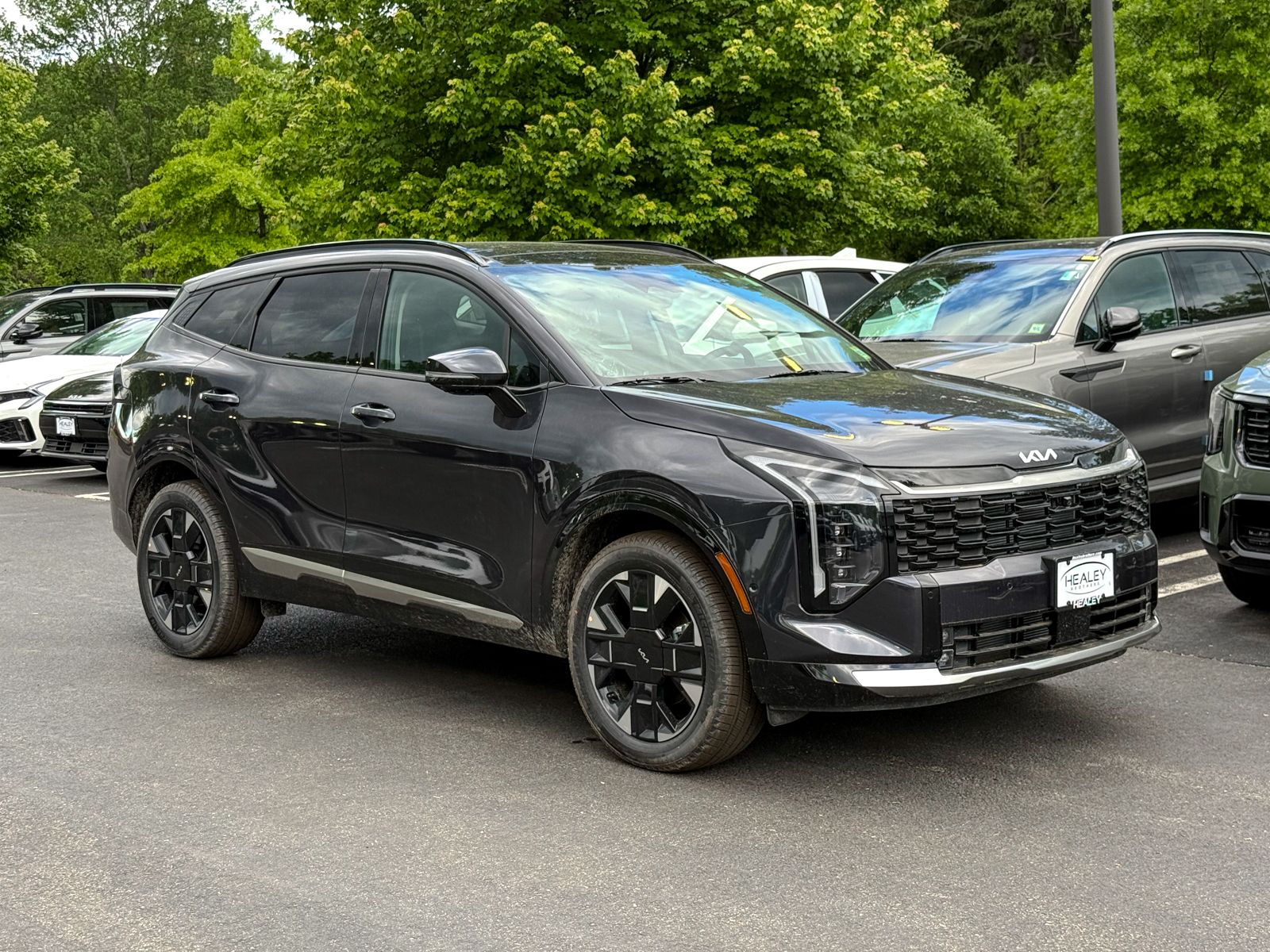 Photo view of 2026 Kia Sportage in Gray