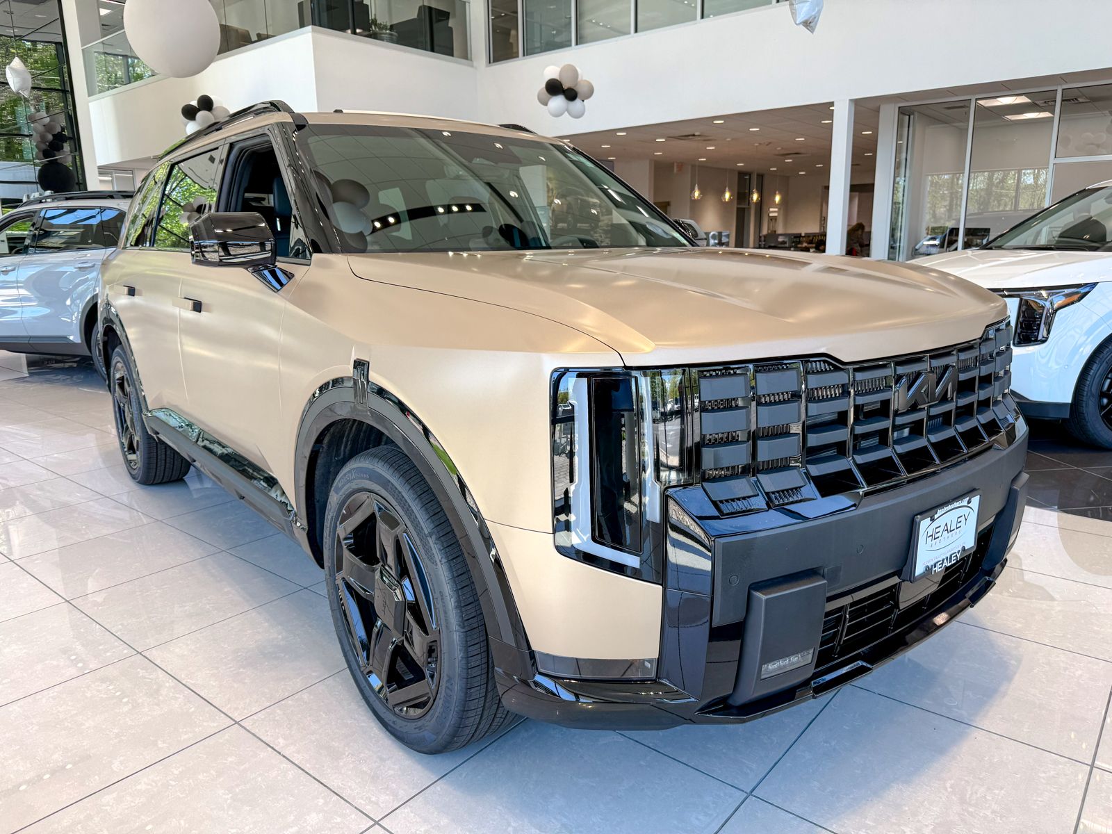 Photo view of 2027 Kia Telluride in Brown