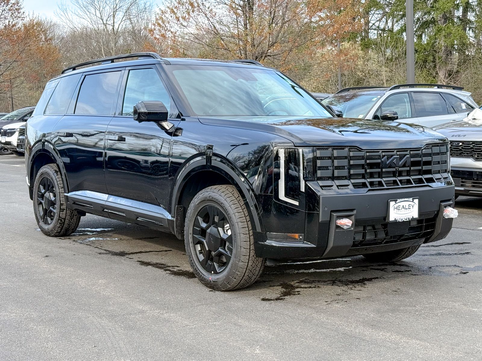 Photo view of 2027 Kia Telluride in Black