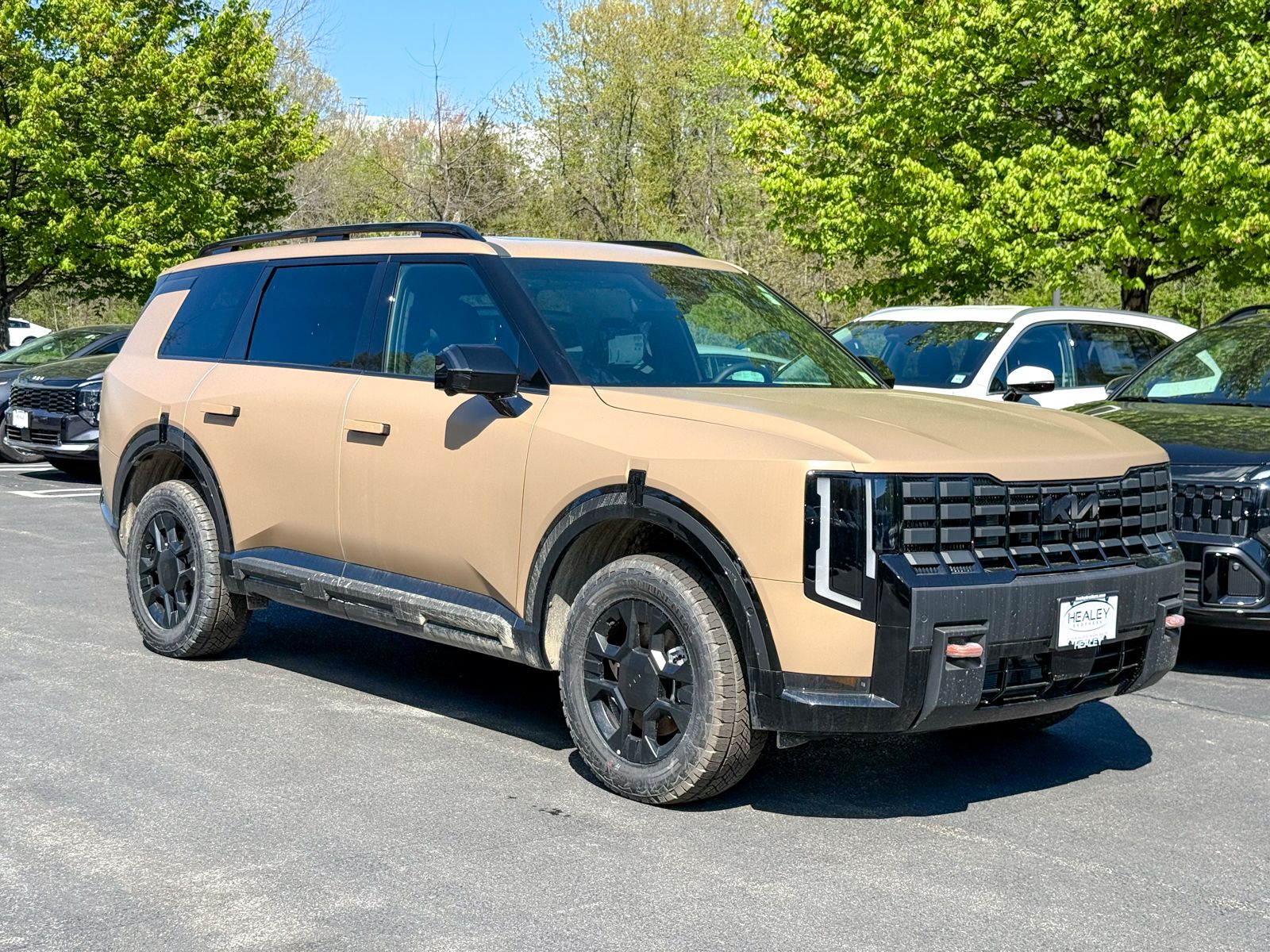 Photo view of 2027 Kia Telluride in Brown