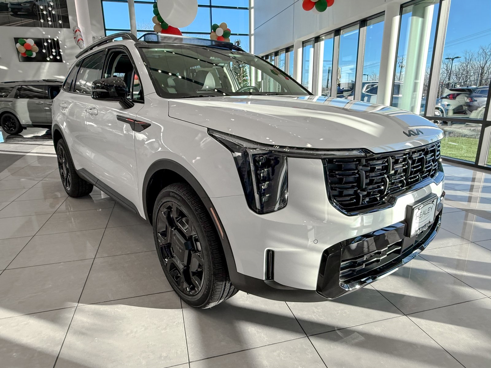 Photo view of 2026 Kia Sorento in White