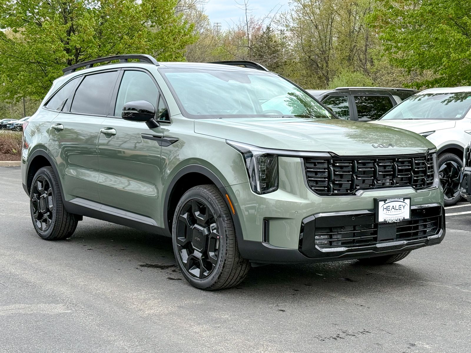 Photo view of 2026 Kia Sorento in Green