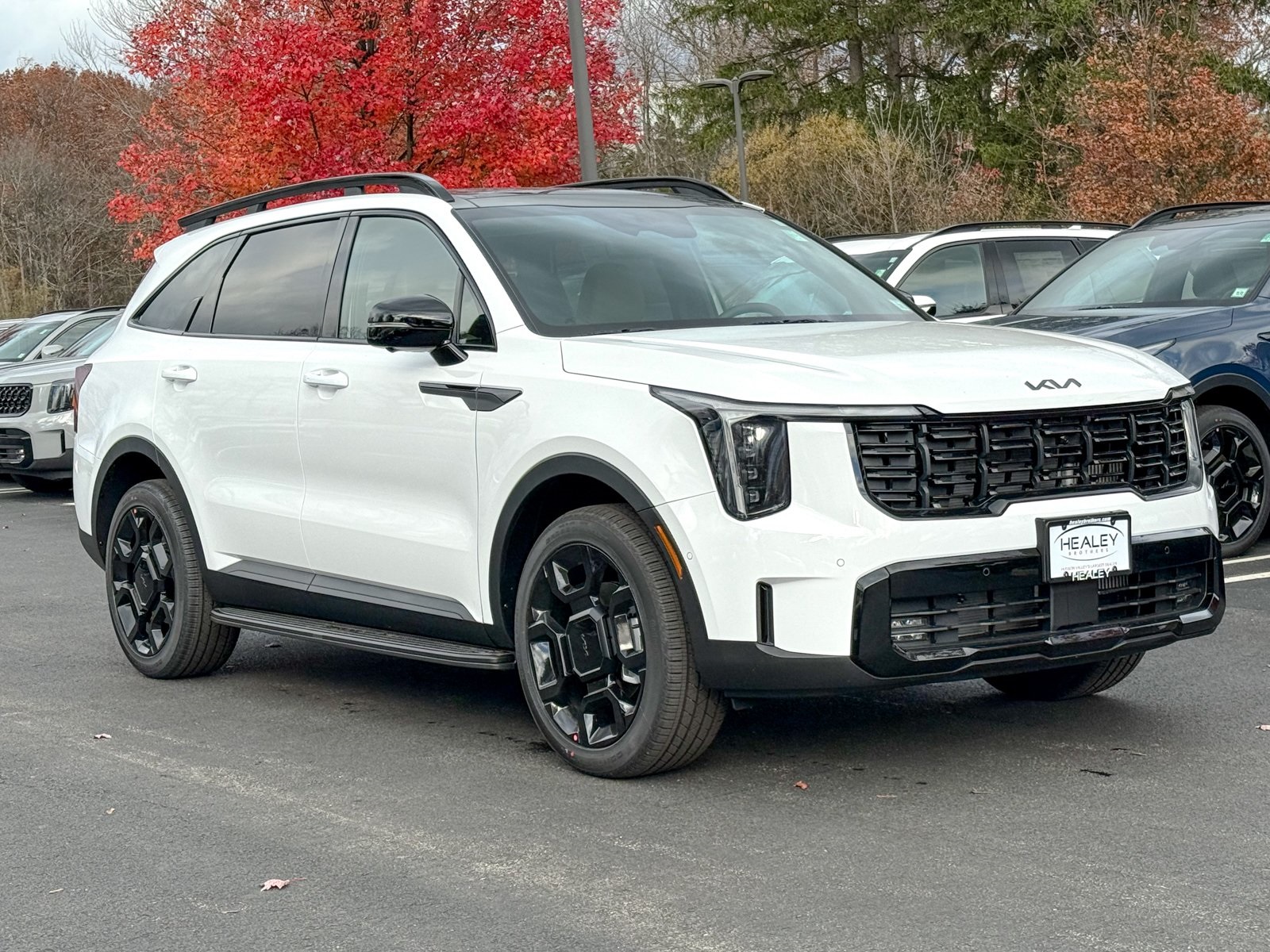 Photo view of 2026 Kia Sorento in White