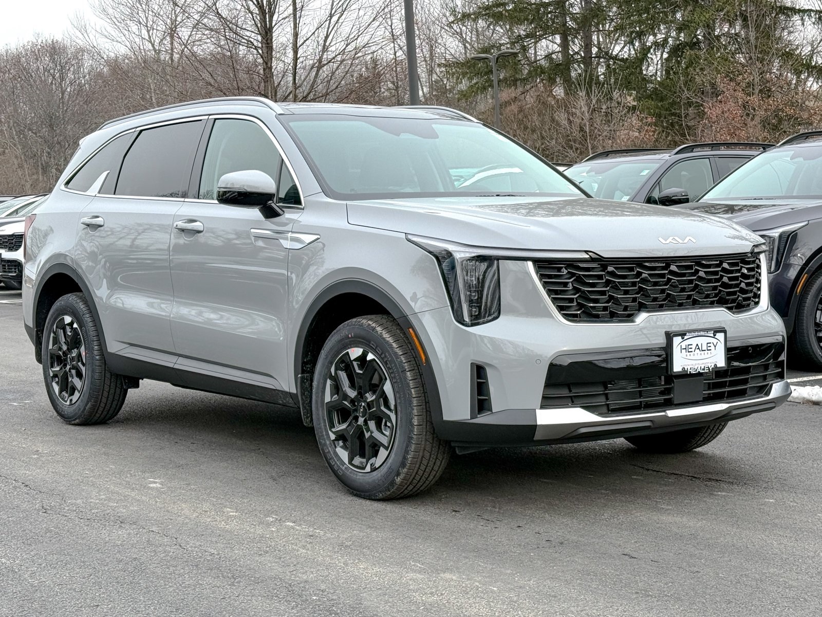 Photo view of 2026 Kia Sorento in Gray