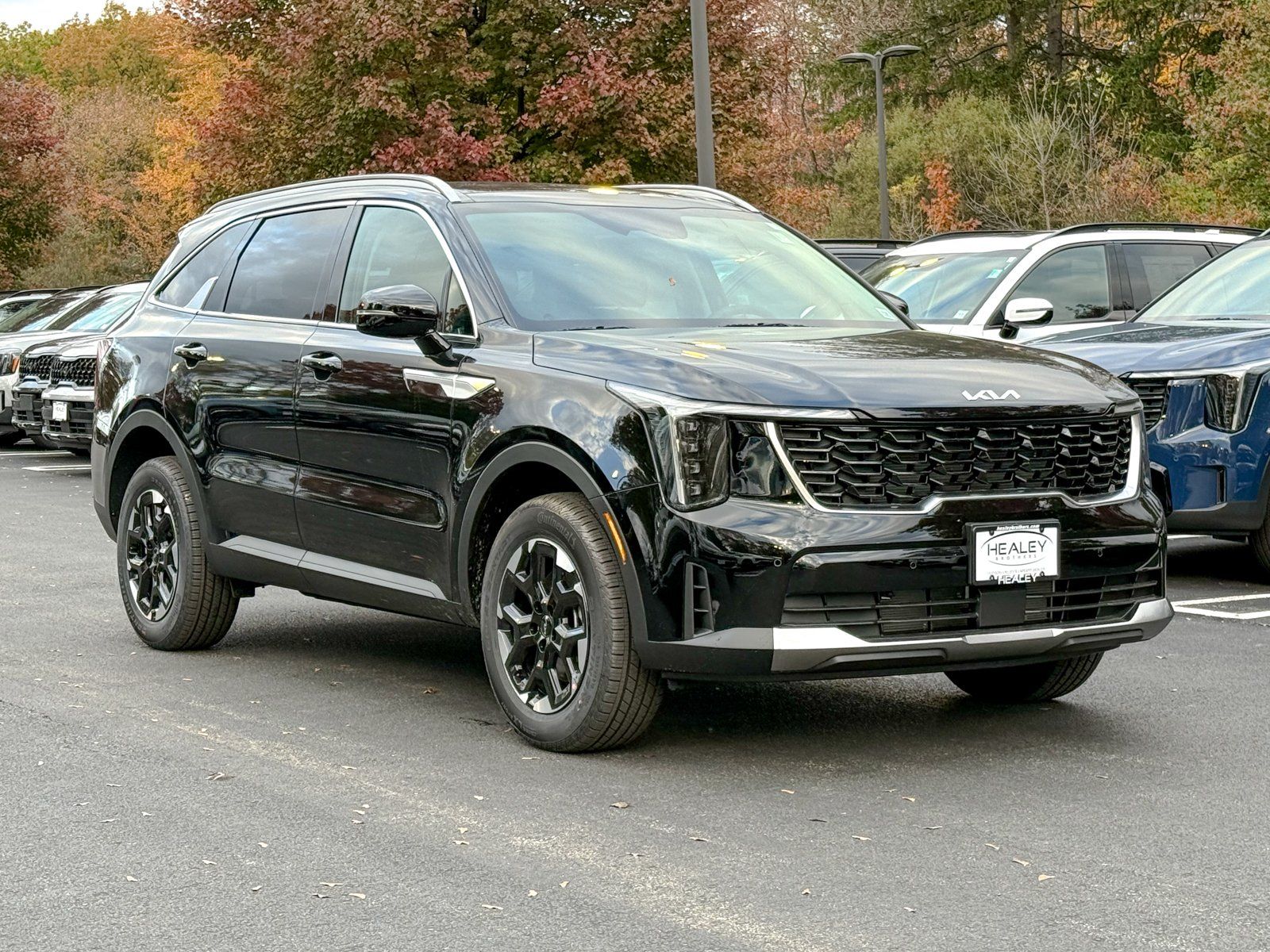 Photo view of 2026 Kia Sorento in Black