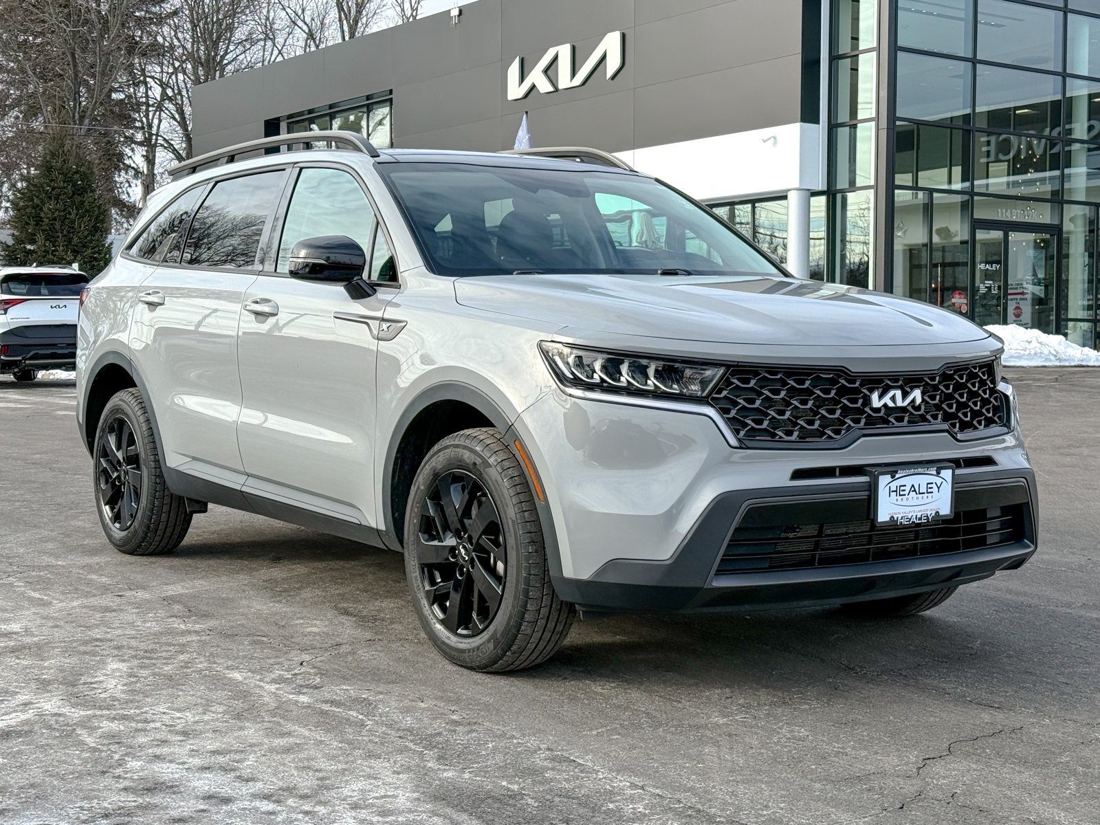 Photo view of 2023 Kia Sorento in Gray