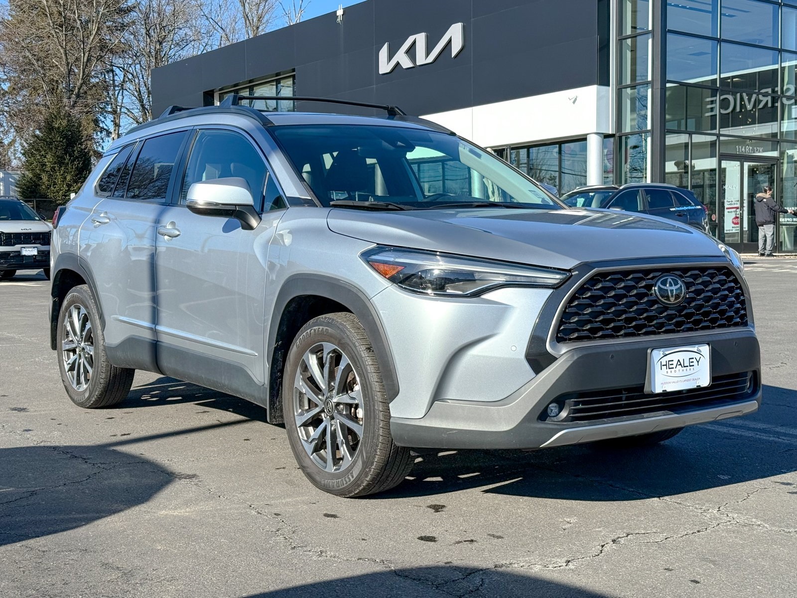 Photo view of 2022 Toyota Corolla Cross in Gray