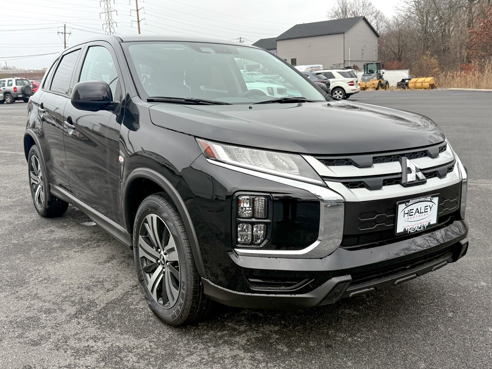 Photo view of 2025 Mitsubishi Outlander Sport in Black