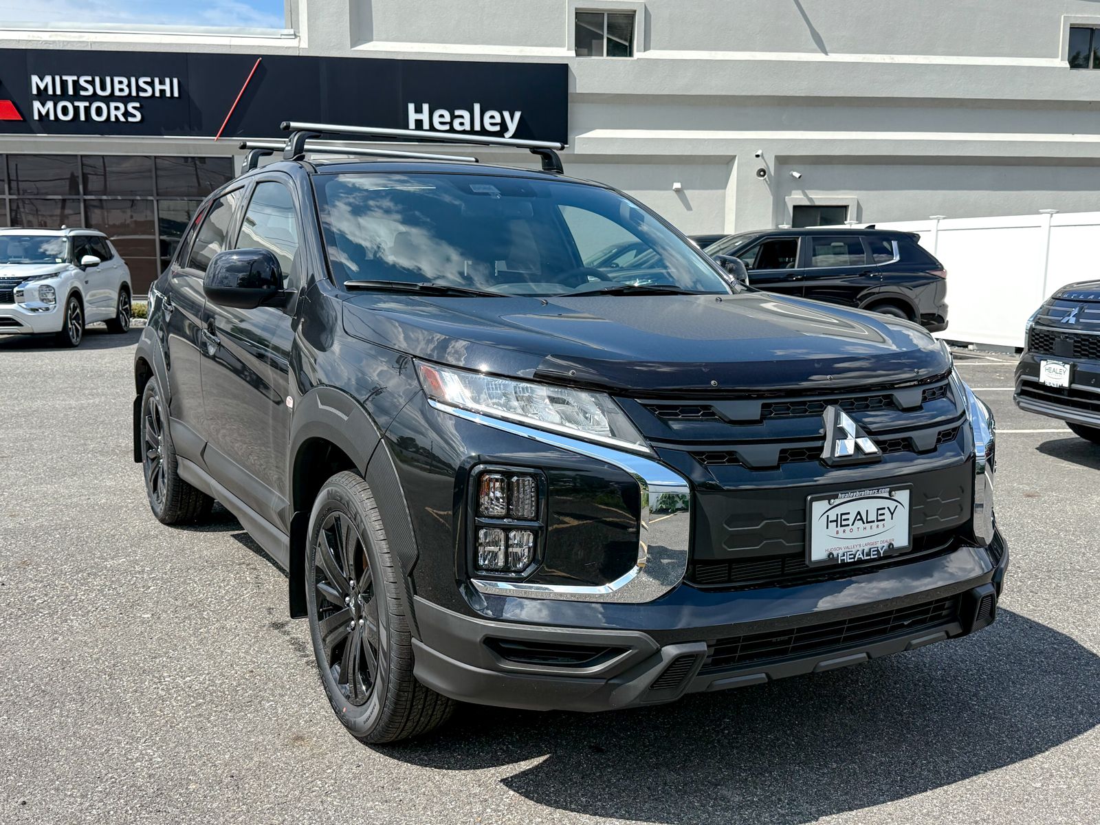 Photo view of 2026 Mitsubishi Outlander Sport in Black