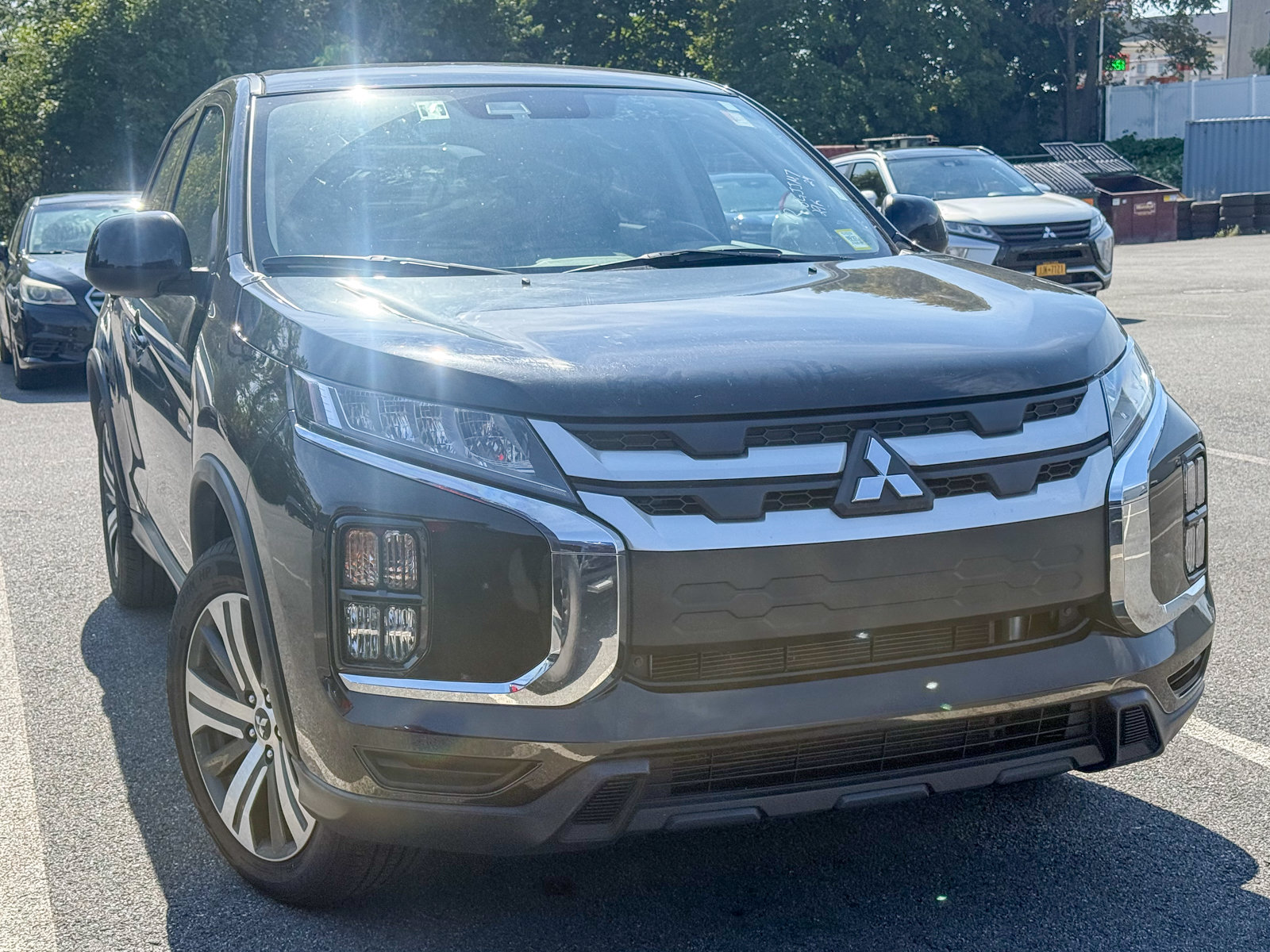Photo view of 2024 Mitsubishi Outlander Sport in Black