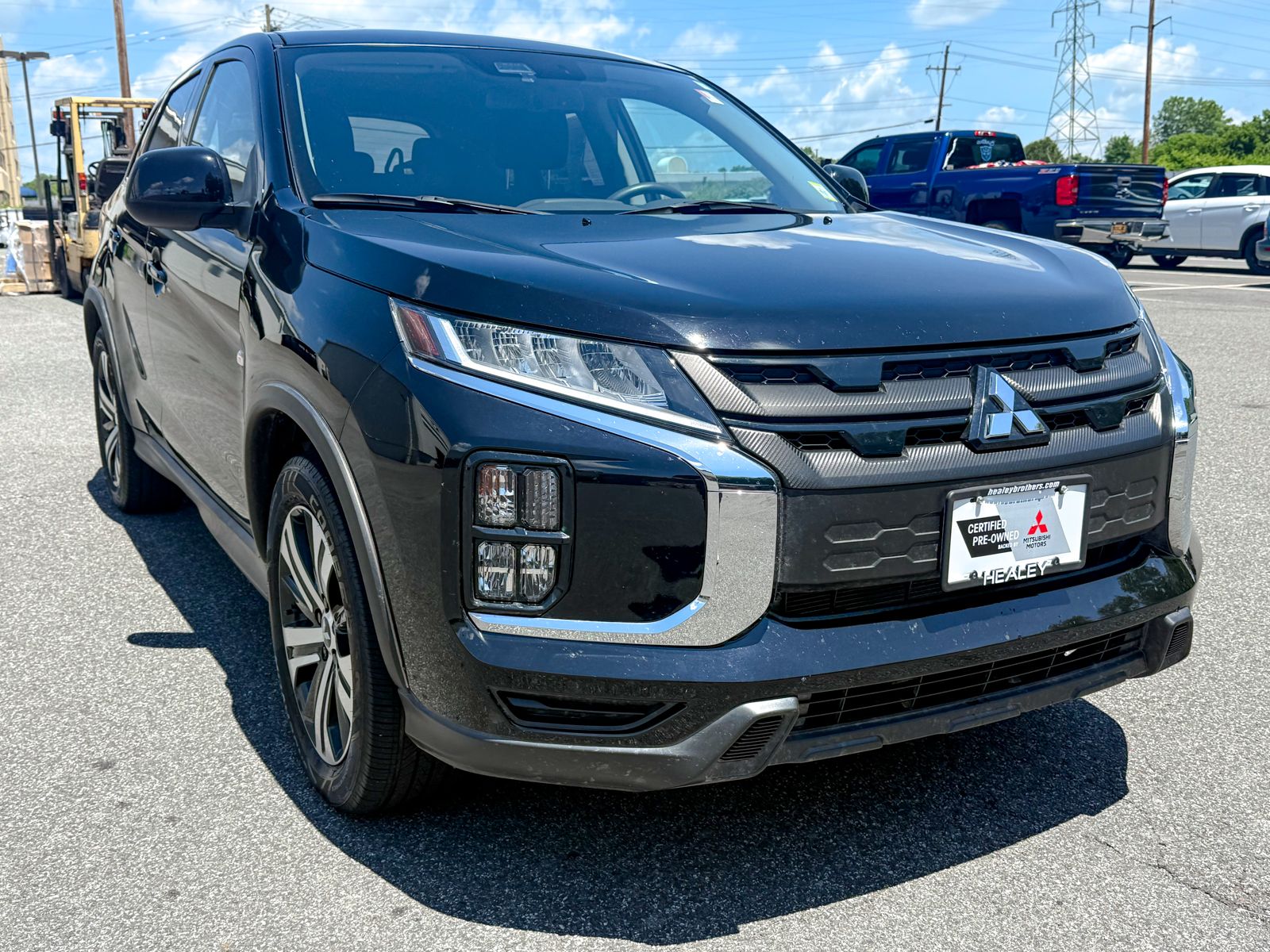 Photo view of 2024 Mitsubishi Outlander Sport in Black