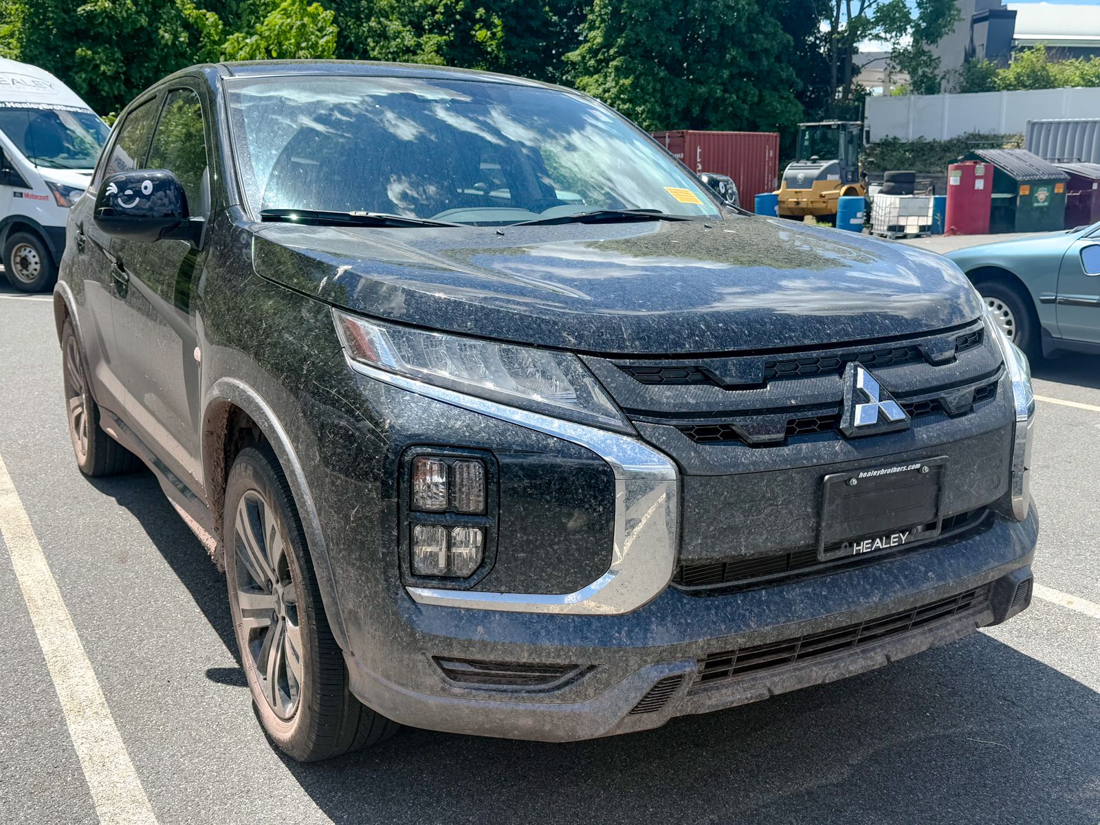 Photo view of 2024 Mitsubishi Outlander Sport in Black