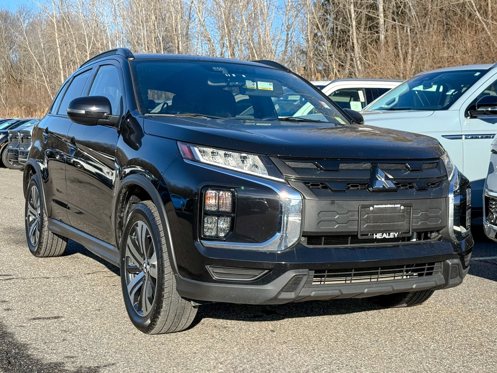 Photo view of 2021 Mitsubishi Outlander Sport in Black