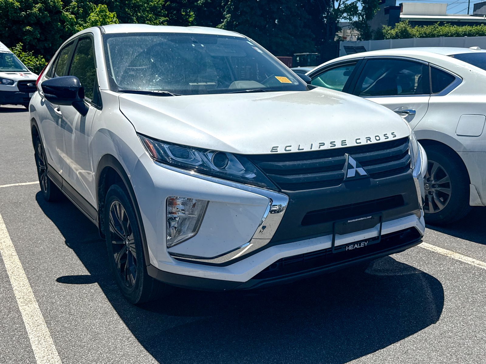 Photo view of 2020 Mitsubishi Eclipse Cross in White