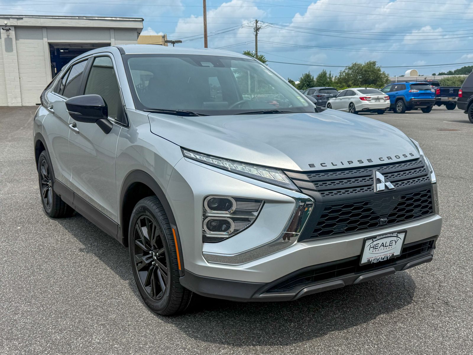 Photo view of 2025 Mitsubishi Eclipse Cross in Silver